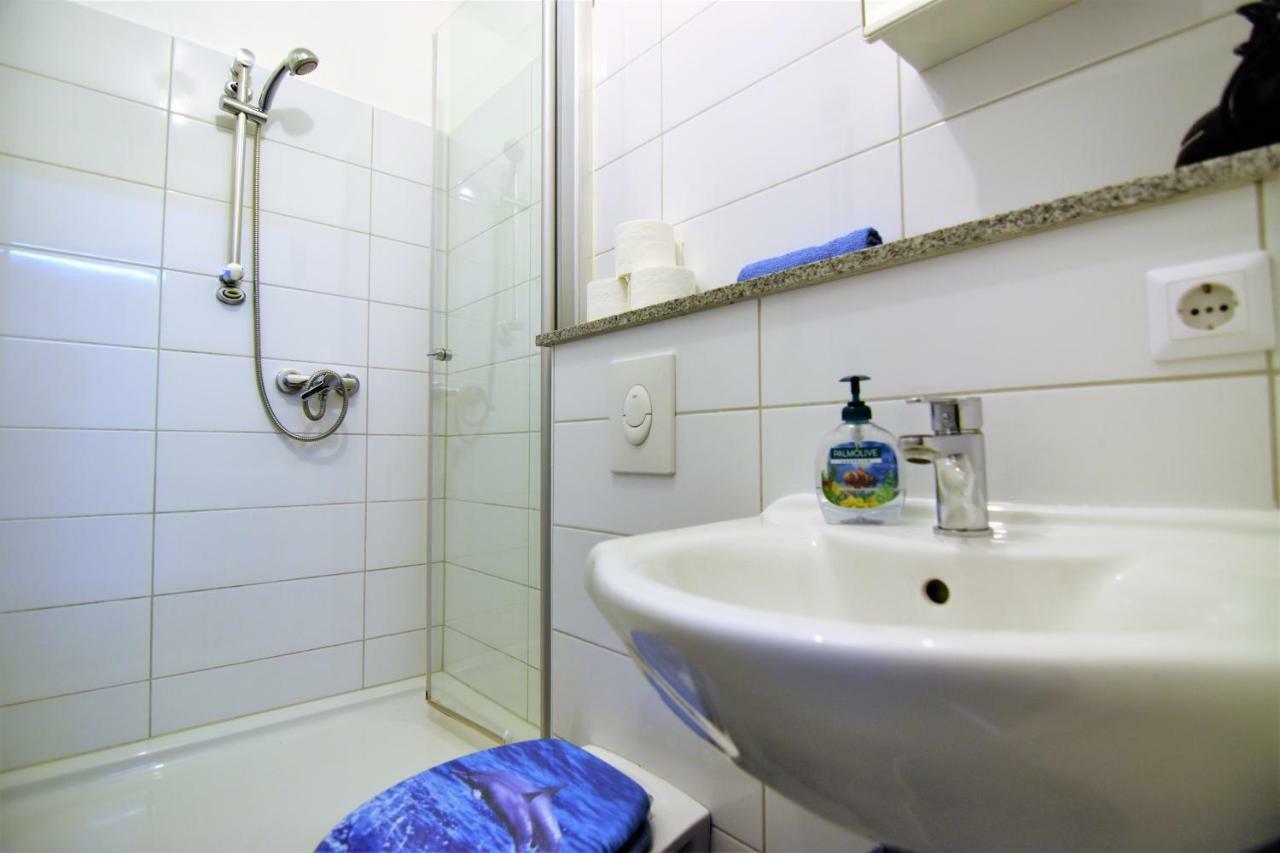 Apartment Koln-Mulheim Exteriör bild